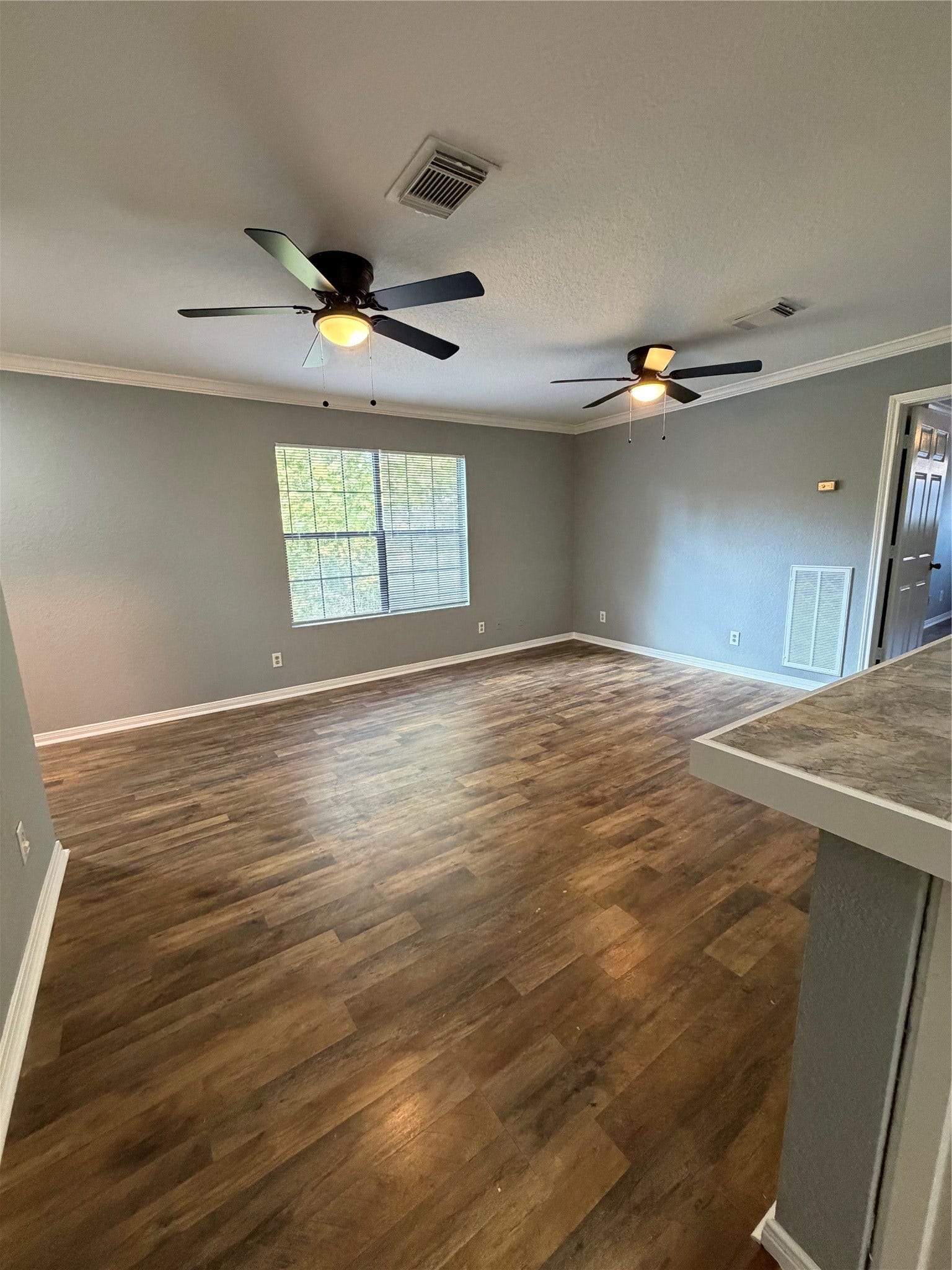 118 1/2 Anita Street, La Marque, TX 77568 Living room view.