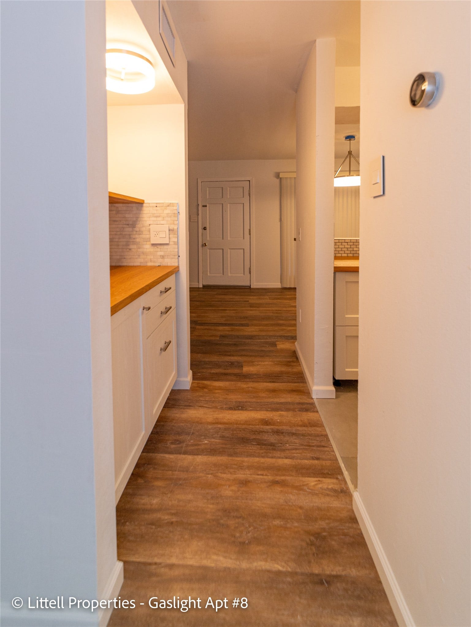 604 W Main St, #8, Houston, TX 77006 Hallway space