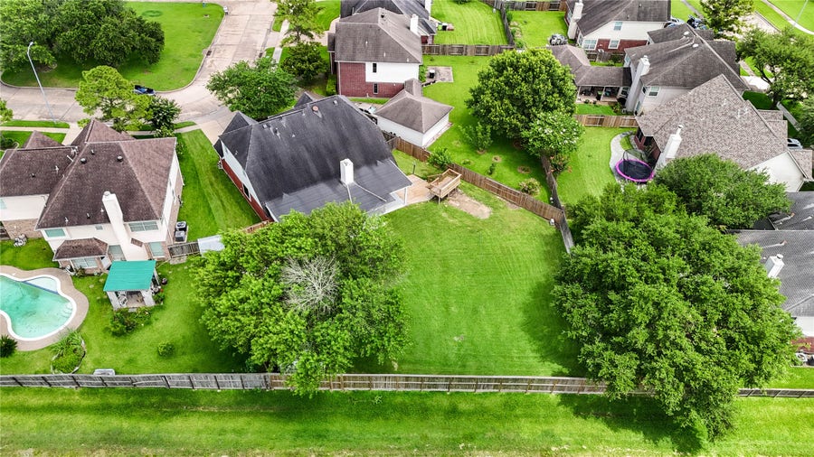 Property photo for 12606 Brandon Bend Drive, Missouri City, TX