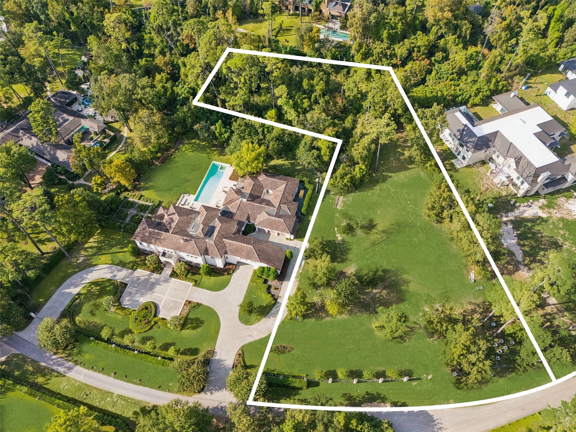 119 Carnarvon Drive, Houston, TX 77024 119 Carnarvon Drive, Houston, TX 77024