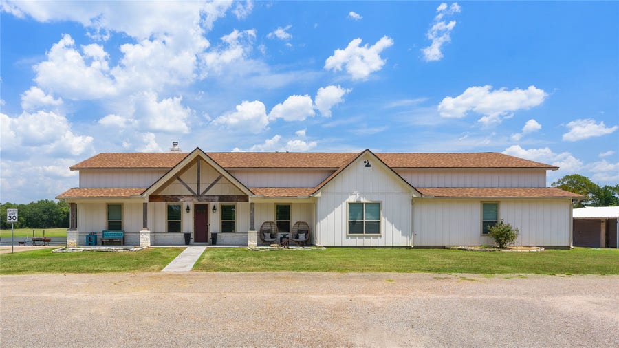 Property photo for 41111 Community Road, Magnolia, TX