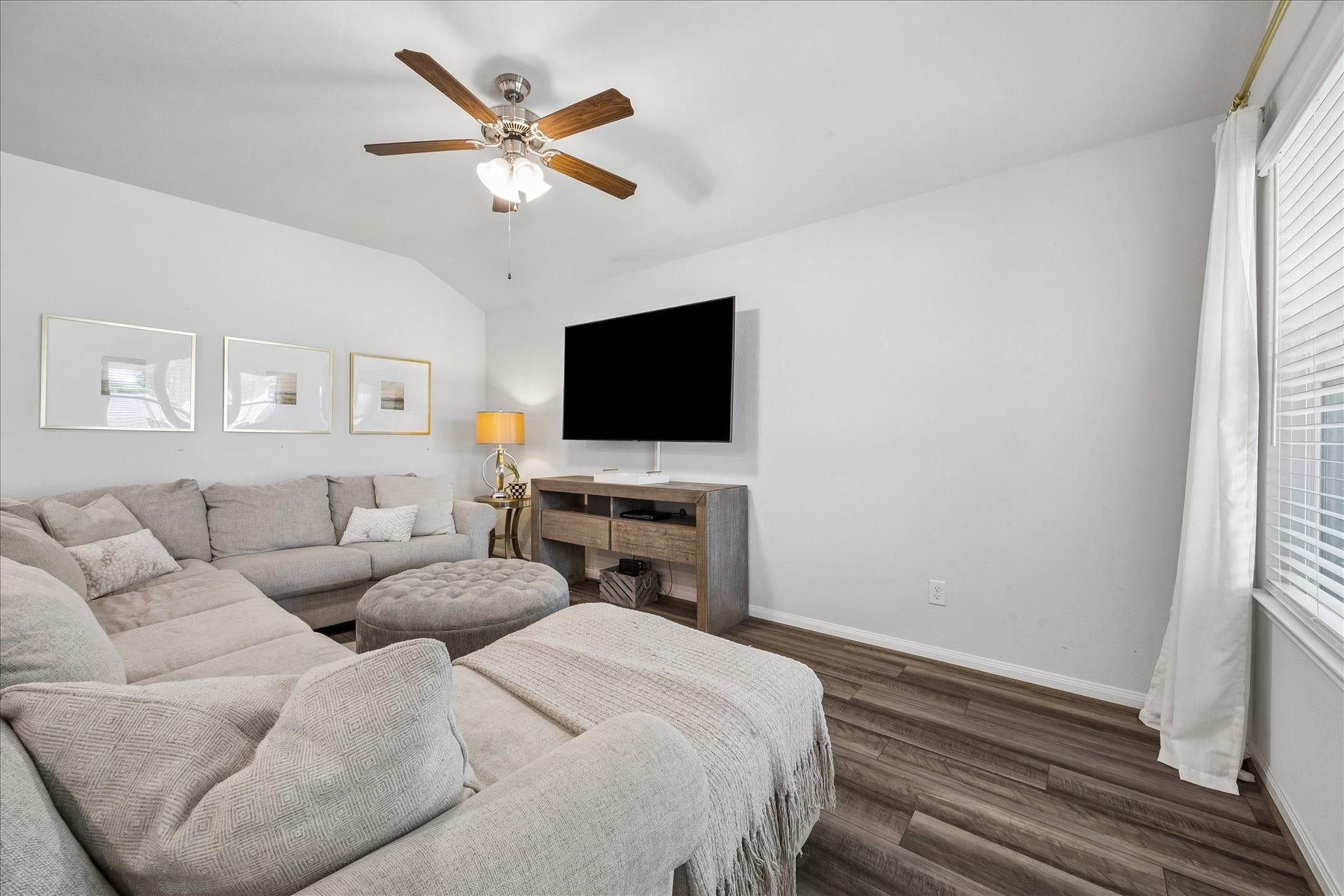 2636 Bellwick Canyon Court, Pearland, TX 77089 2636 Bellwick Canyon Court, Pearland, TX 77089