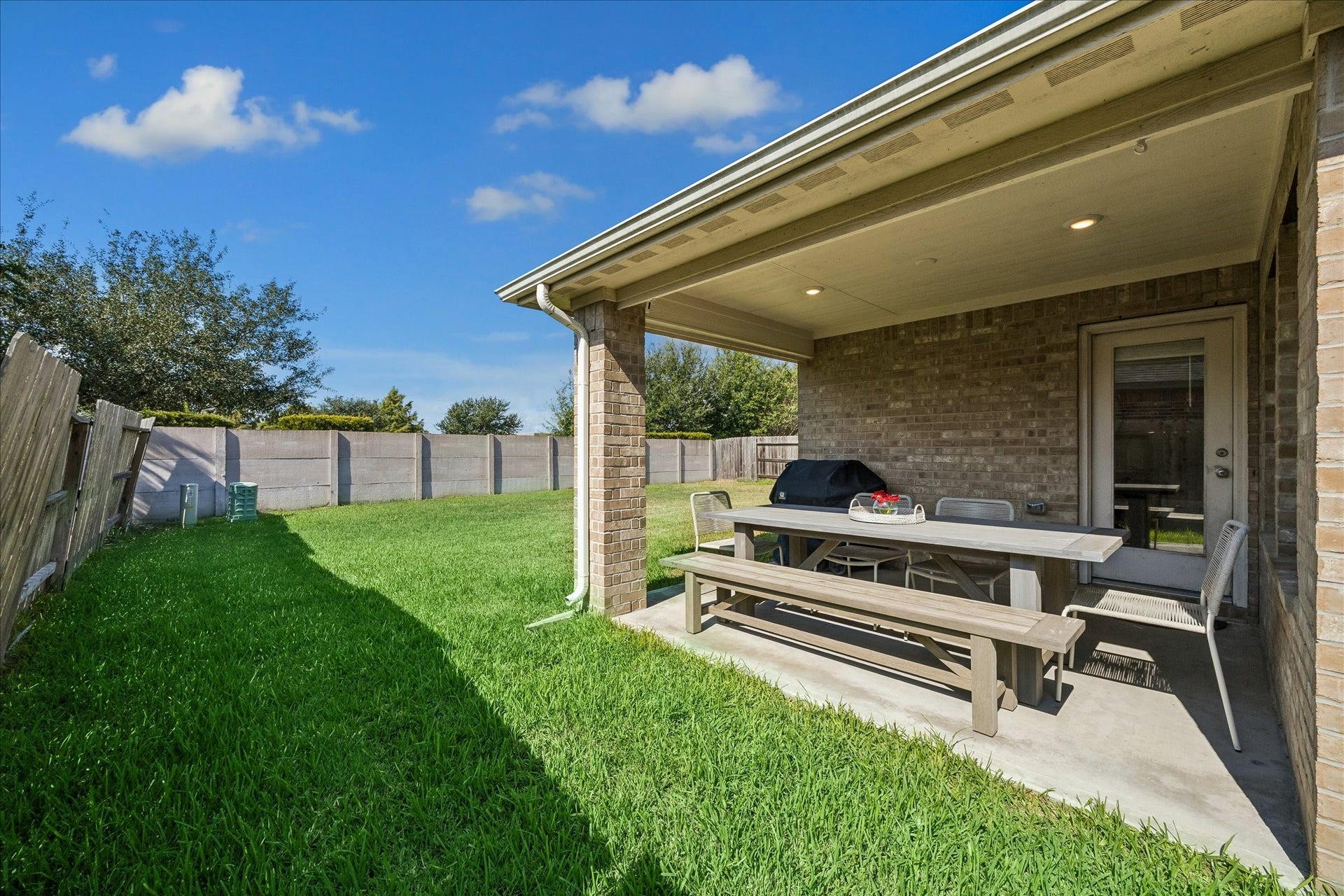 2636 Bellwick Canyon Court, Pearland, TX 77089 2636 Bellwick Canyon Court, Pearland, TX 77089