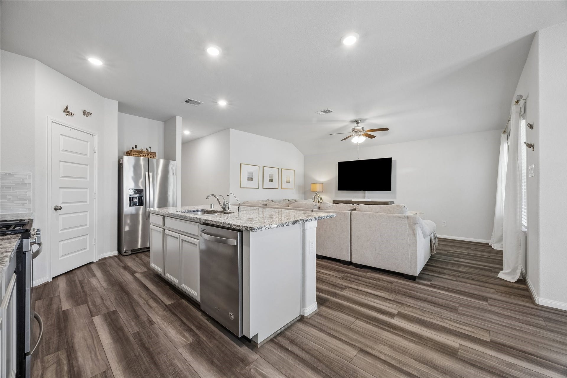 2636 Bellwick Canyon Court, Pearland, TX 77089 2636 Bellwick Canyon Court, Pearland, TX 77089
