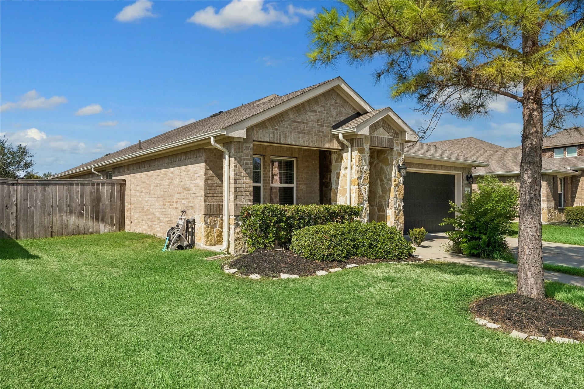 2636 Bellwick Canyon Court, Pearland, TX 77089 2636 Bellwick Canyon Court, Pearland, TX 77089