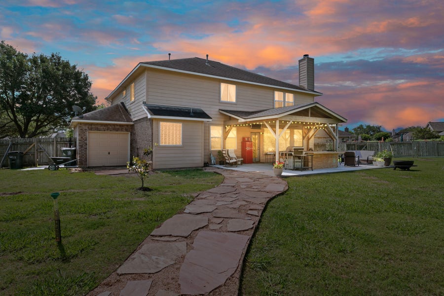 Property photo for 1927 Lavender Field Drive, Sugar Land, TX