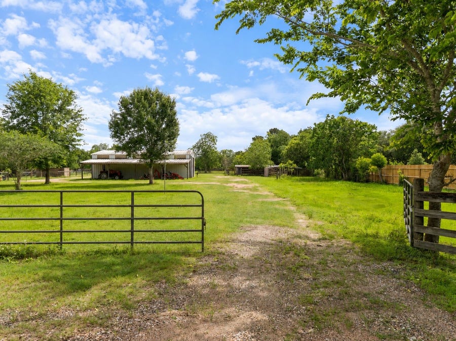 Property photo for 4711 Baker Road, Needville, TX
