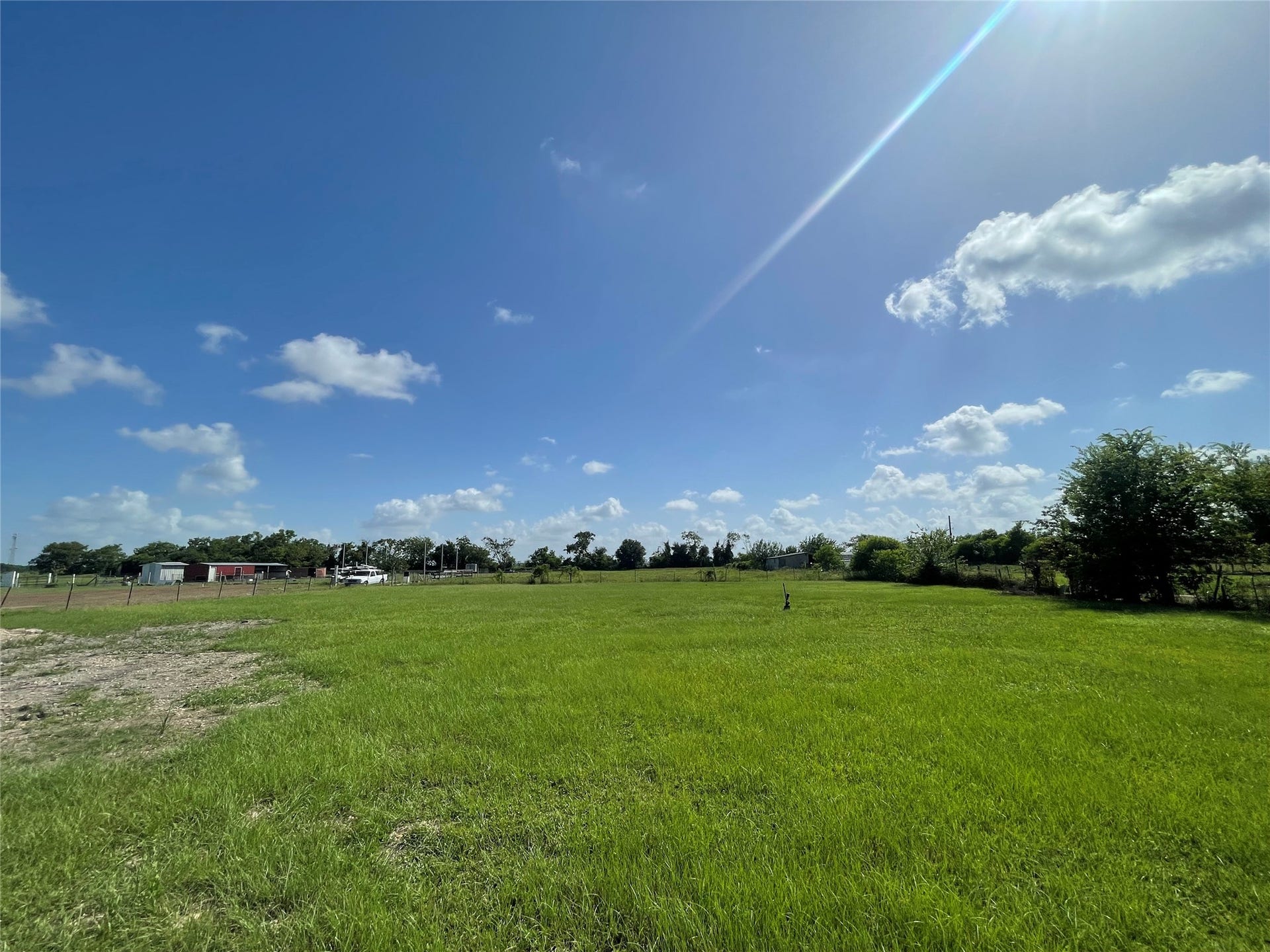 711 Fm 360 Road, Beasley, TX 77417