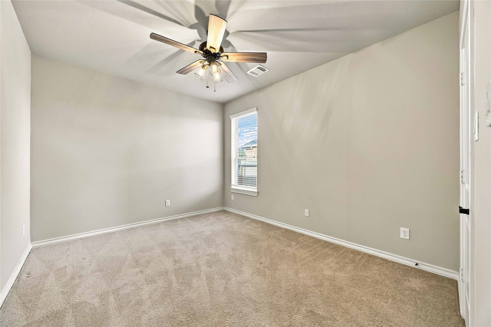 2210 Dama Drive, Rosenberg, TX 77471 3rd bedroom