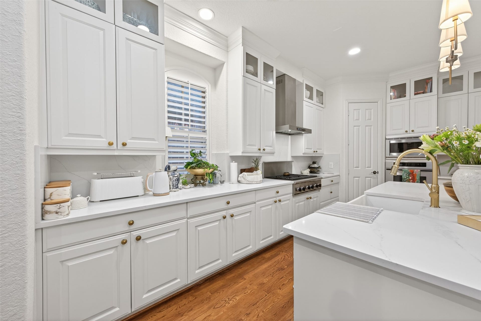 22 Frontenac Way, The Woodlands, TX 77382 22 Frontenac Way, The Woodlands, TX 77382