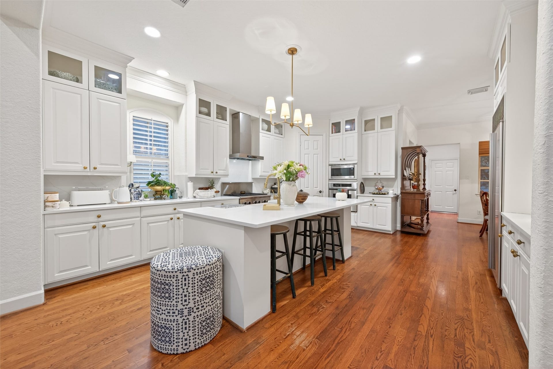 22 Frontenac Way, The Woodlands, TX 77382 22 Frontenac Way, The Woodlands, TX 77382