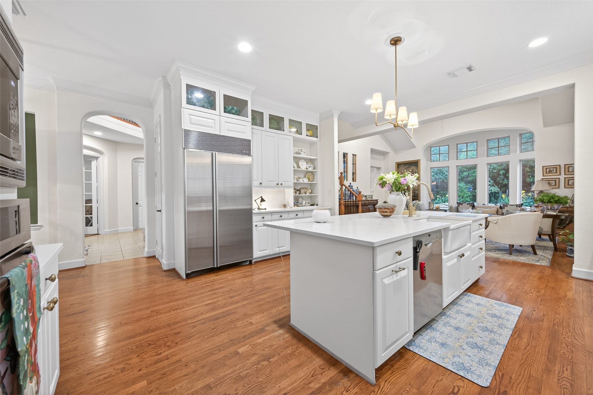 22 Frontenac Way, The Woodlands, TX 77382 22 Frontenac Way, The Woodlands, TX 77382