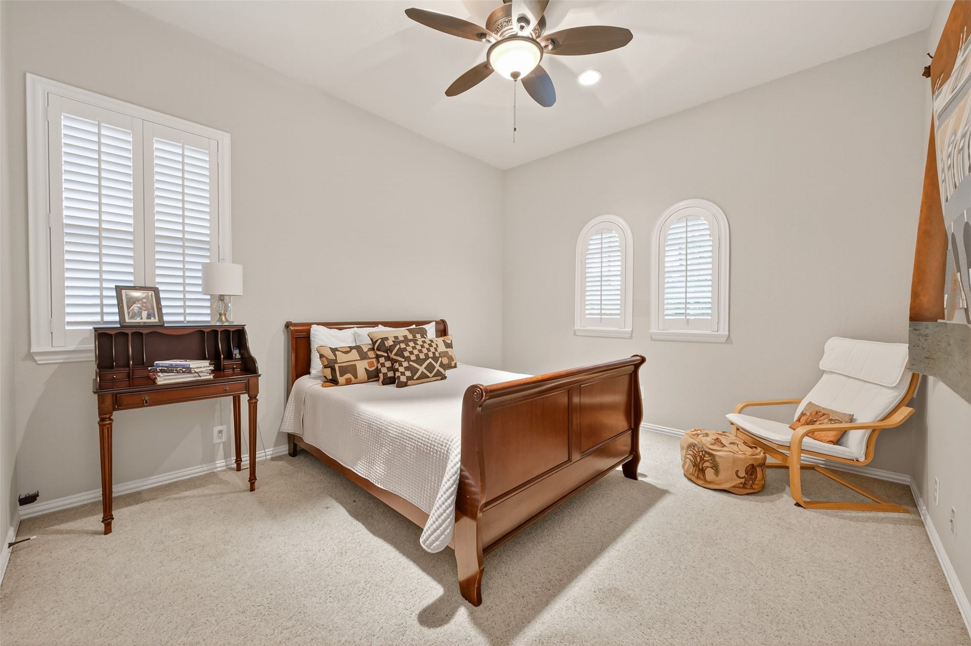 22 Frontenac Way, The Woodlands, TX 77382 22 Frontenac Way, The Woodlands, TX 77382