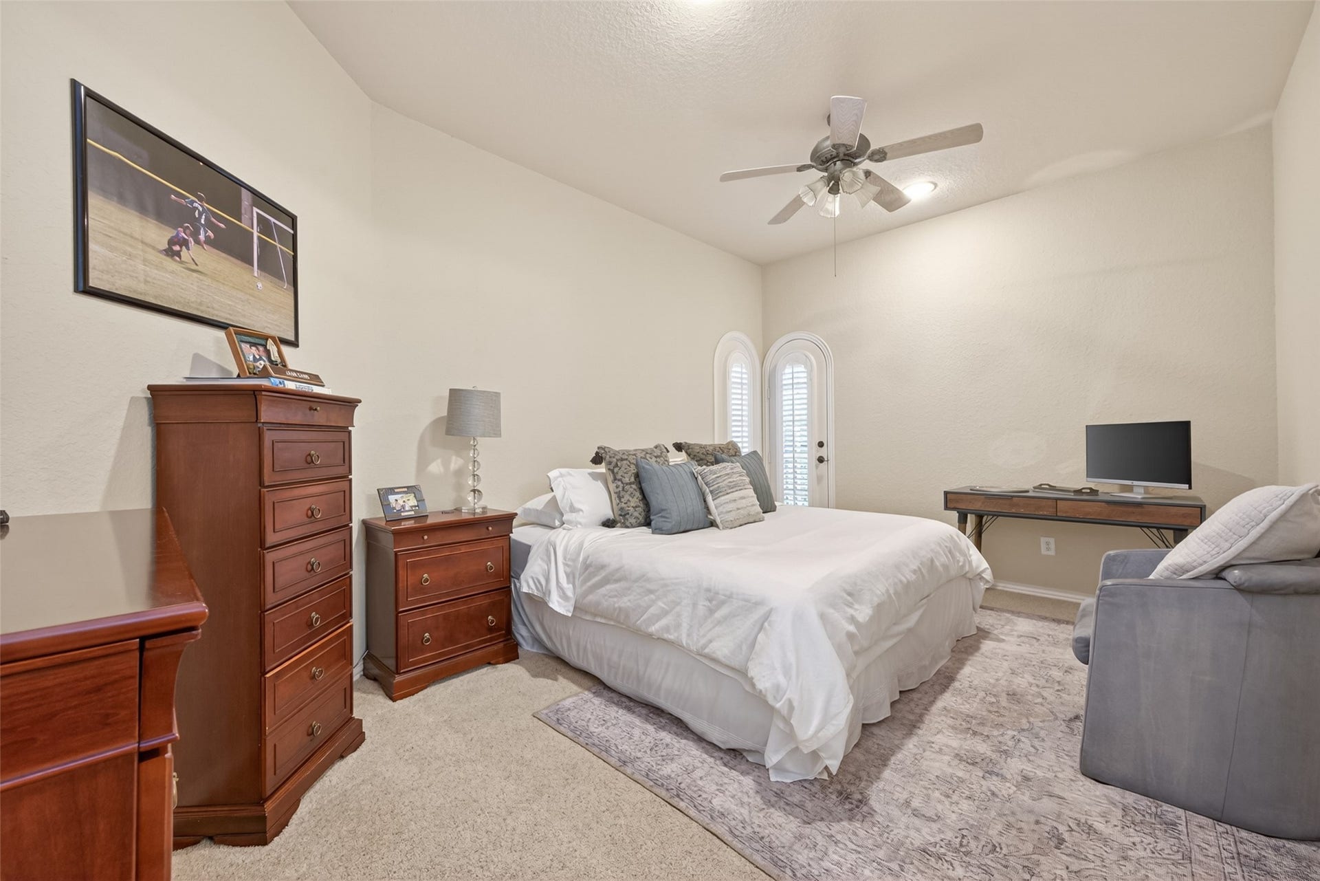 22 Frontenac Way, The Woodlands, TX 77382 22 Frontenac Way, The Woodlands, TX 77382