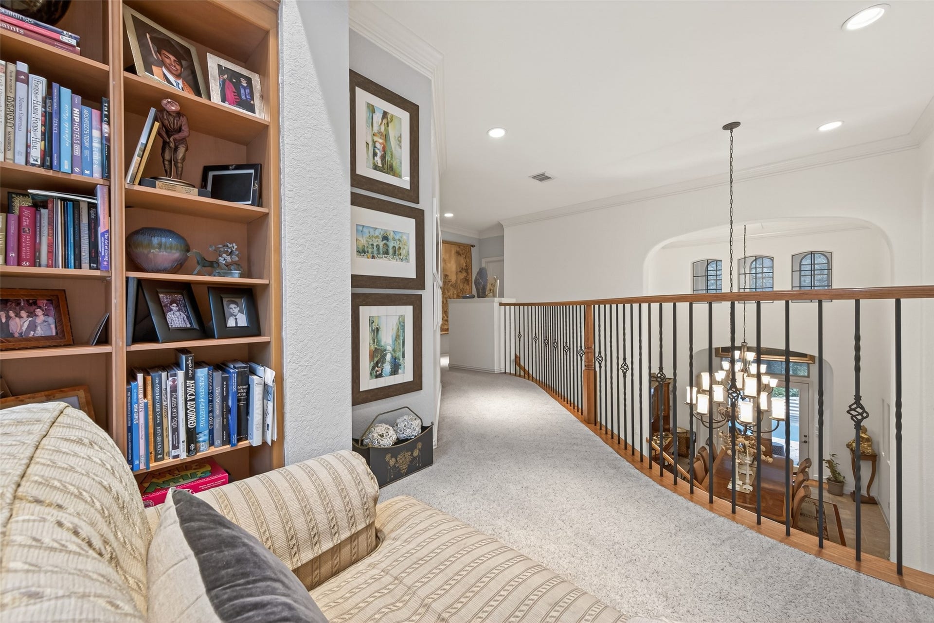 22 Frontenac Way, The Woodlands, TX 77382 22 Frontenac Way, The Woodlands, TX 77382