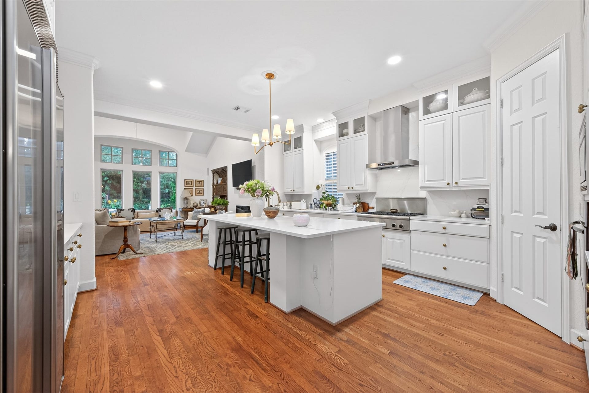 22 Frontenac Way, The Woodlands, TX 77382 22 Frontenac Way, The Woodlands, TX 77382