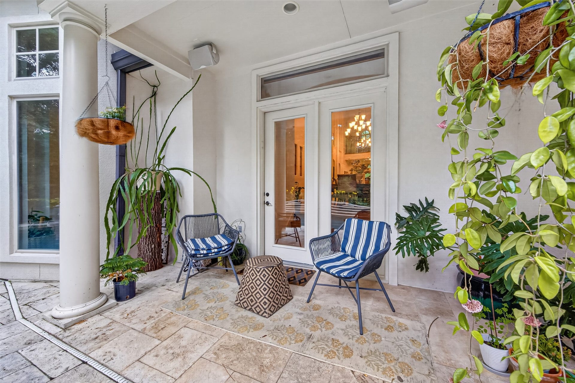 22 Frontenac Way, The Woodlands, TX 77382 Walks Out from Formal Dining