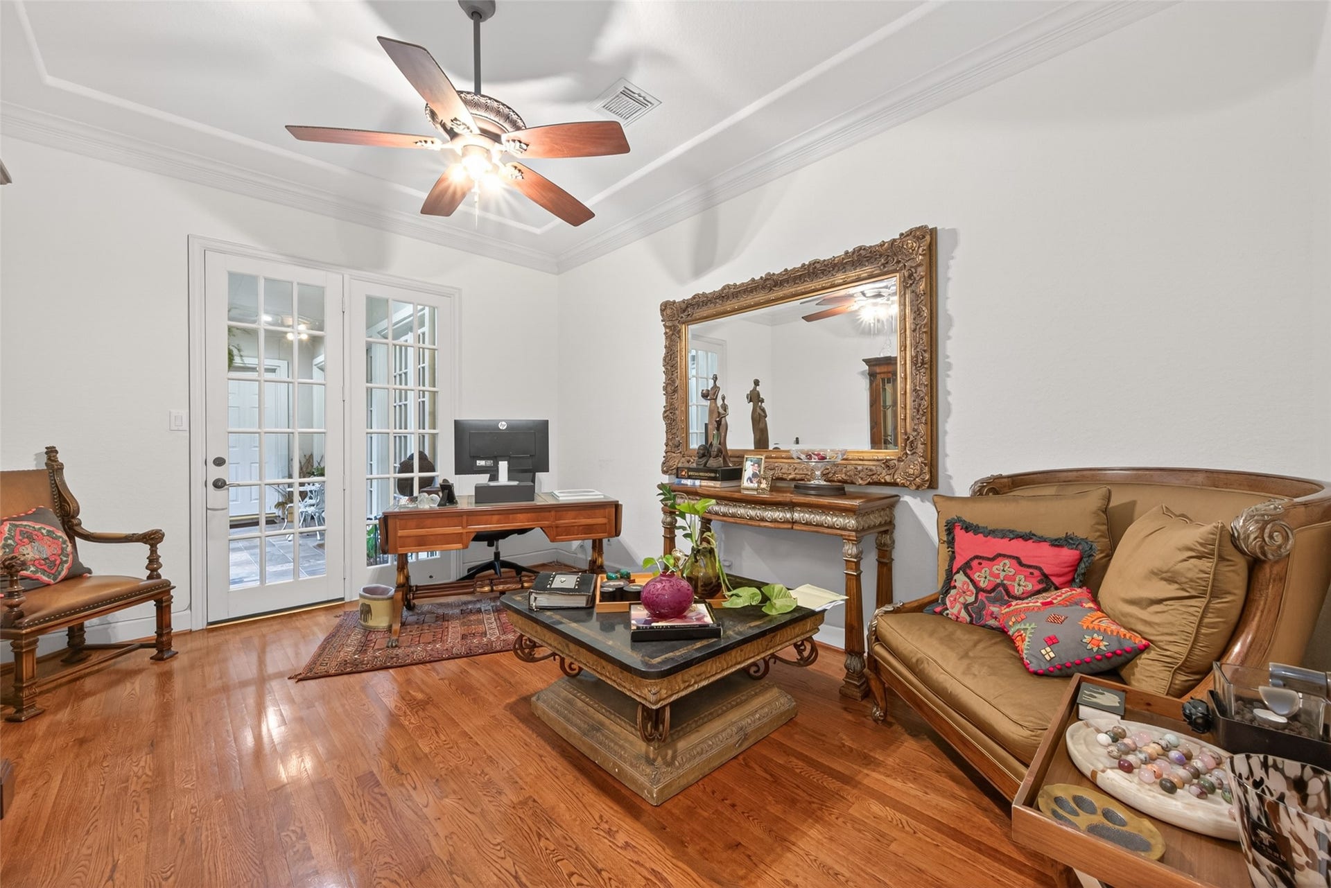22 Frontenac Way, The Woodlands, TX 77382 22 Frontenac Way, The Woodlands, TX 77382