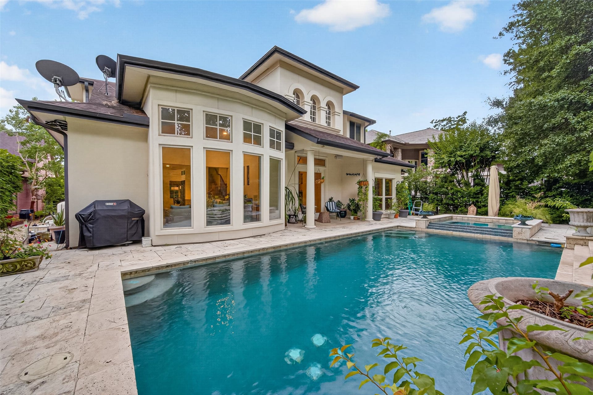 22 Frontenac Way, The Woodlands, TX 77382 22 Frontenac Way, The Woodlands, TX 77382