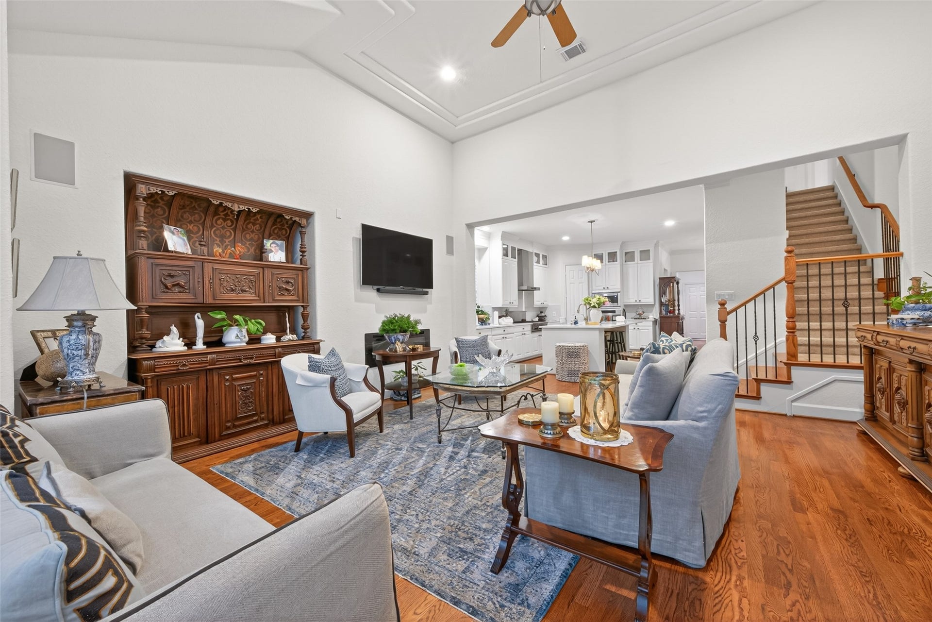 22 Frontenac Way, The Woodlands, TX 77382 22 Frontenac Way, The Woodlands, TX 77382