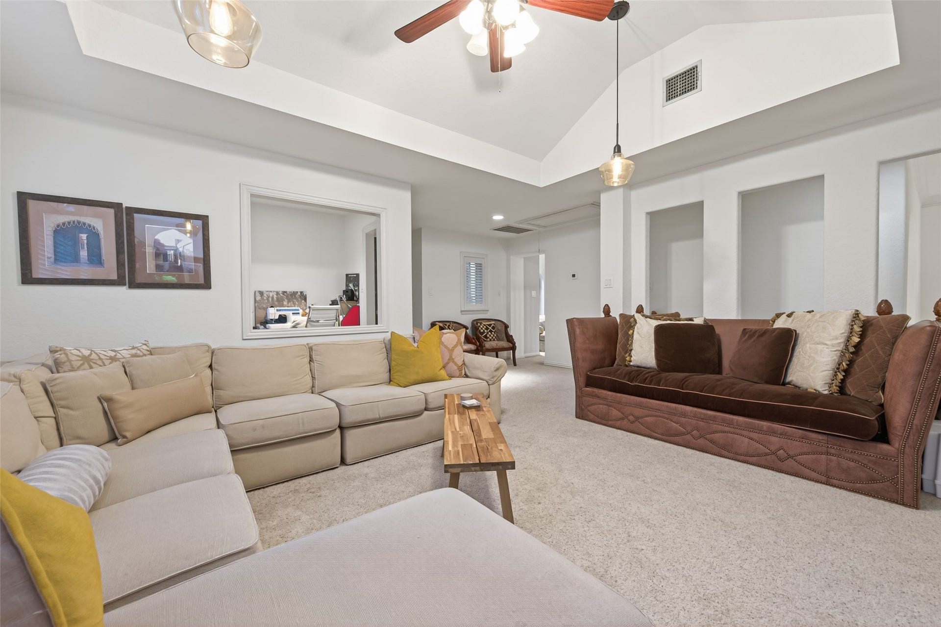 22 Frontenac Way, The Woodlands, TX 77382 22 Frontenac Way, The Woodlands, TX 77382