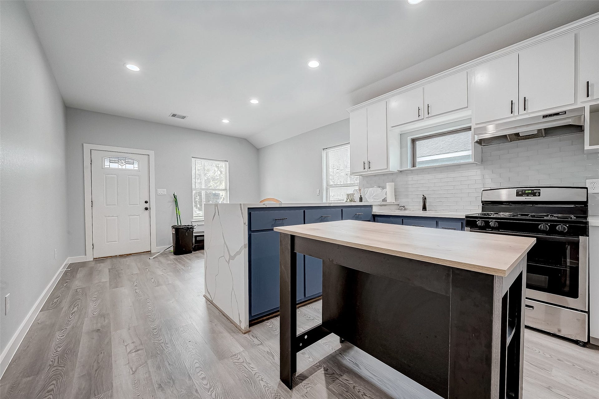 6725 Avenue K, Houston, TX 77011 6725 Avenue K, Houston, TX 77011