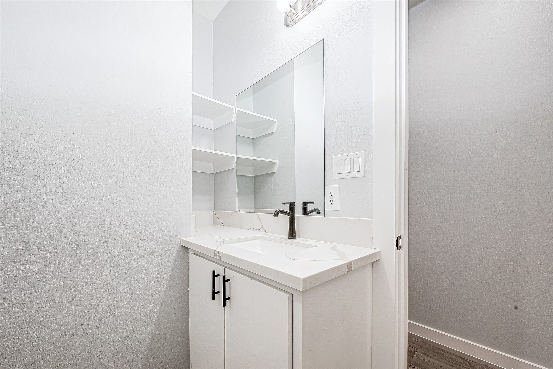 6725 Avenue K, Houston, TX 77011 6725 Avenue K, Houston, TX 77011