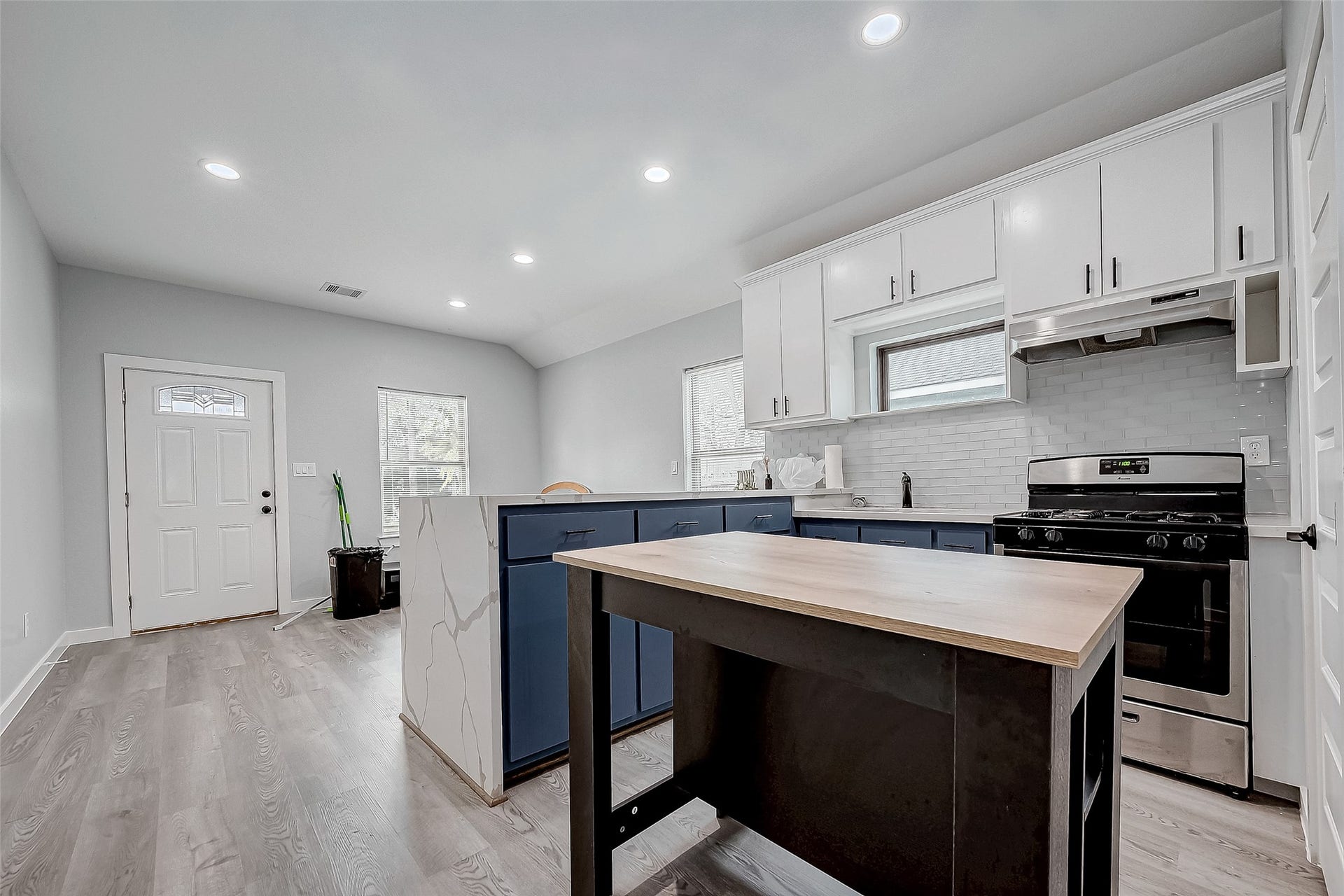 6725 Avenue K, Houston, TX 77011 6725 Avenue K, Houston, TX 77011