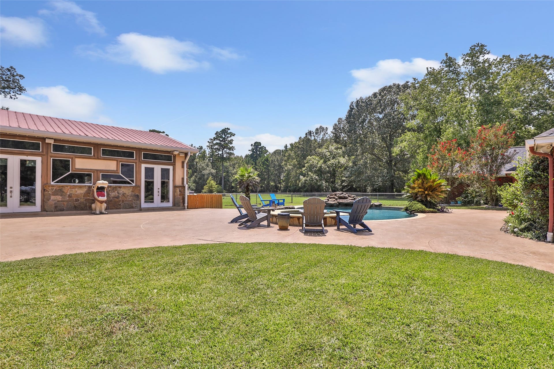26342 Hill And Dale Avenue, Splendora, TX 77372 Great spot to relax and enjoy.