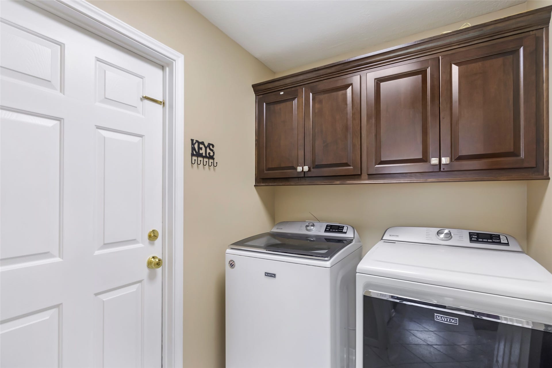 26342 Hill And Dale Avenue, Splendora, TX 77372 Laundry room.