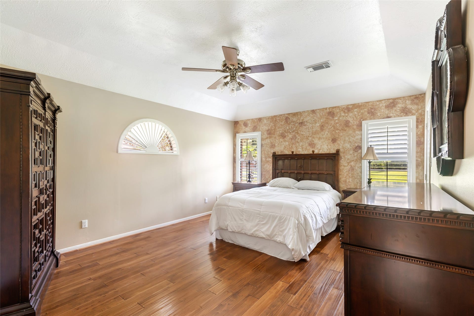 26342 Hill And Dale Avenue, Splendora, TX 77372 Primary bedroom.