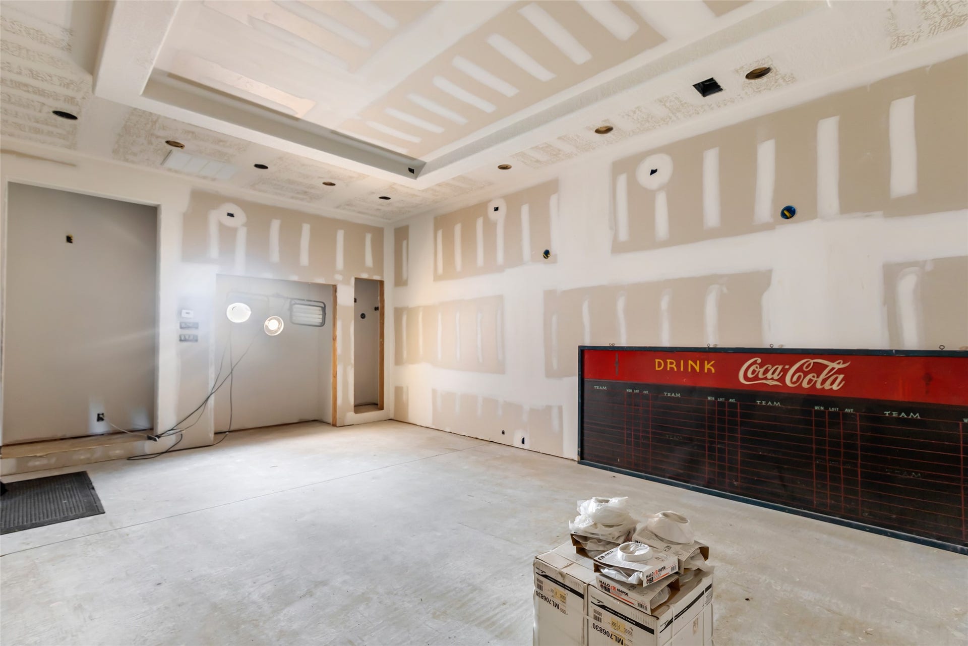 26342 Hill And Dale Avenue, Splendora, TX 77372 Flex space with unlimited potential - Has been pre-wired for a theater room.