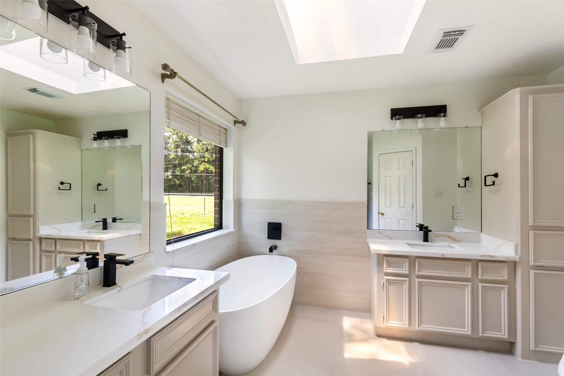 26342 Hill And Dale Avenue, Splendora, TX 77372 Freshly remodeled primary bathroom.