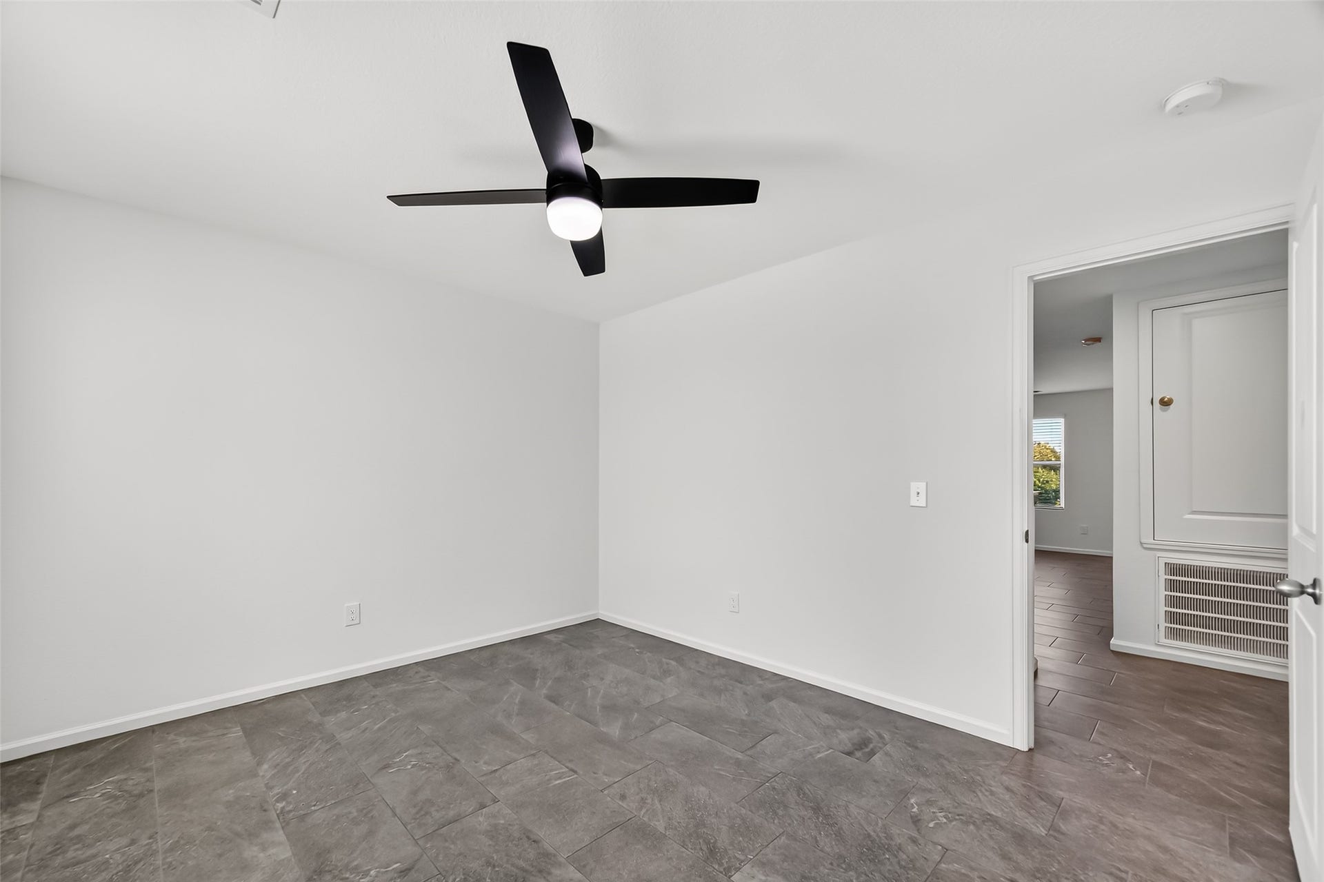 7119 Evitale Way, Houston, TX 77049 7119 Evitale Way, Houston, TX 77049