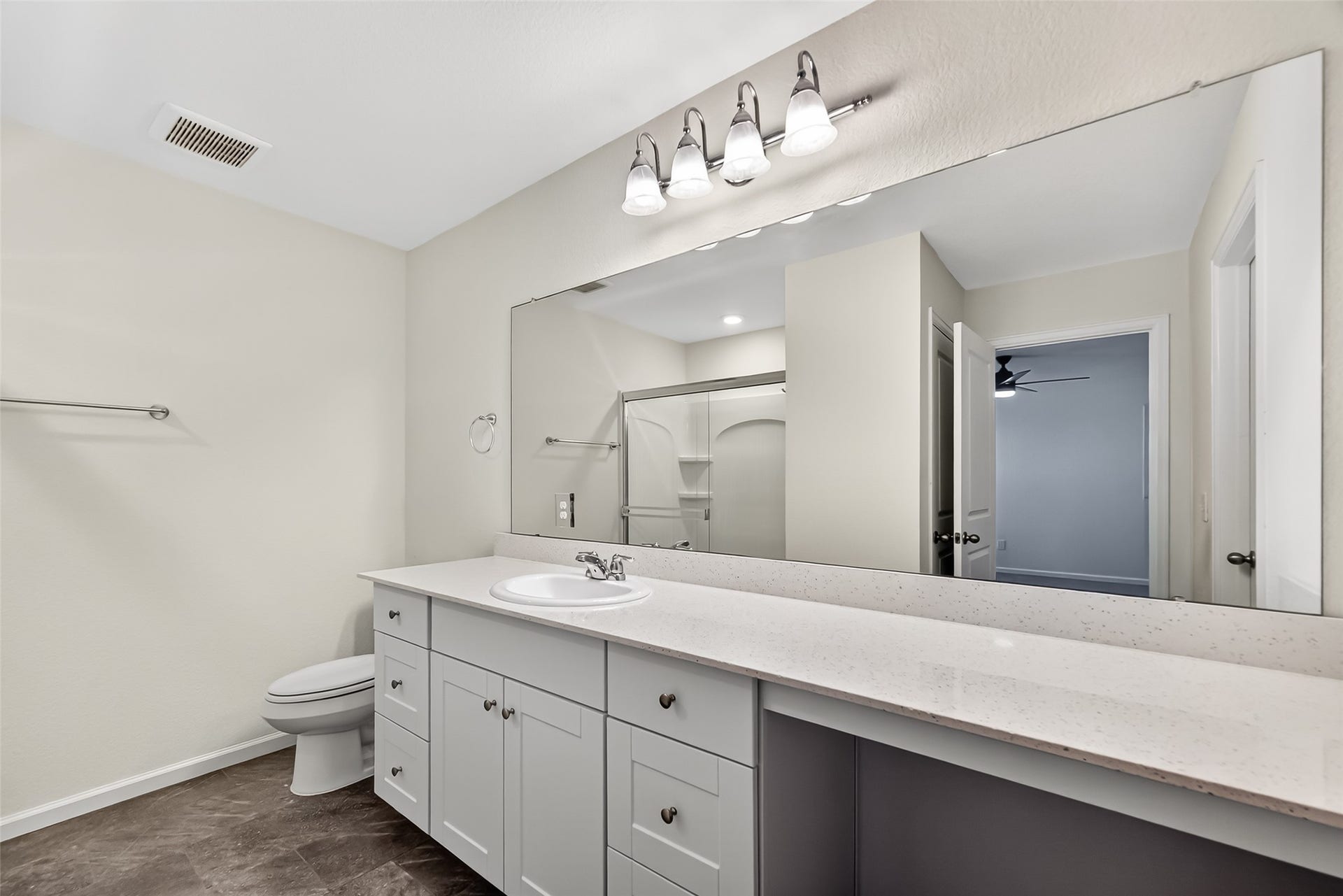 7119 Evitale Way, Houston, TX 77049 7119 Evitale Way, Houston, TX 77049