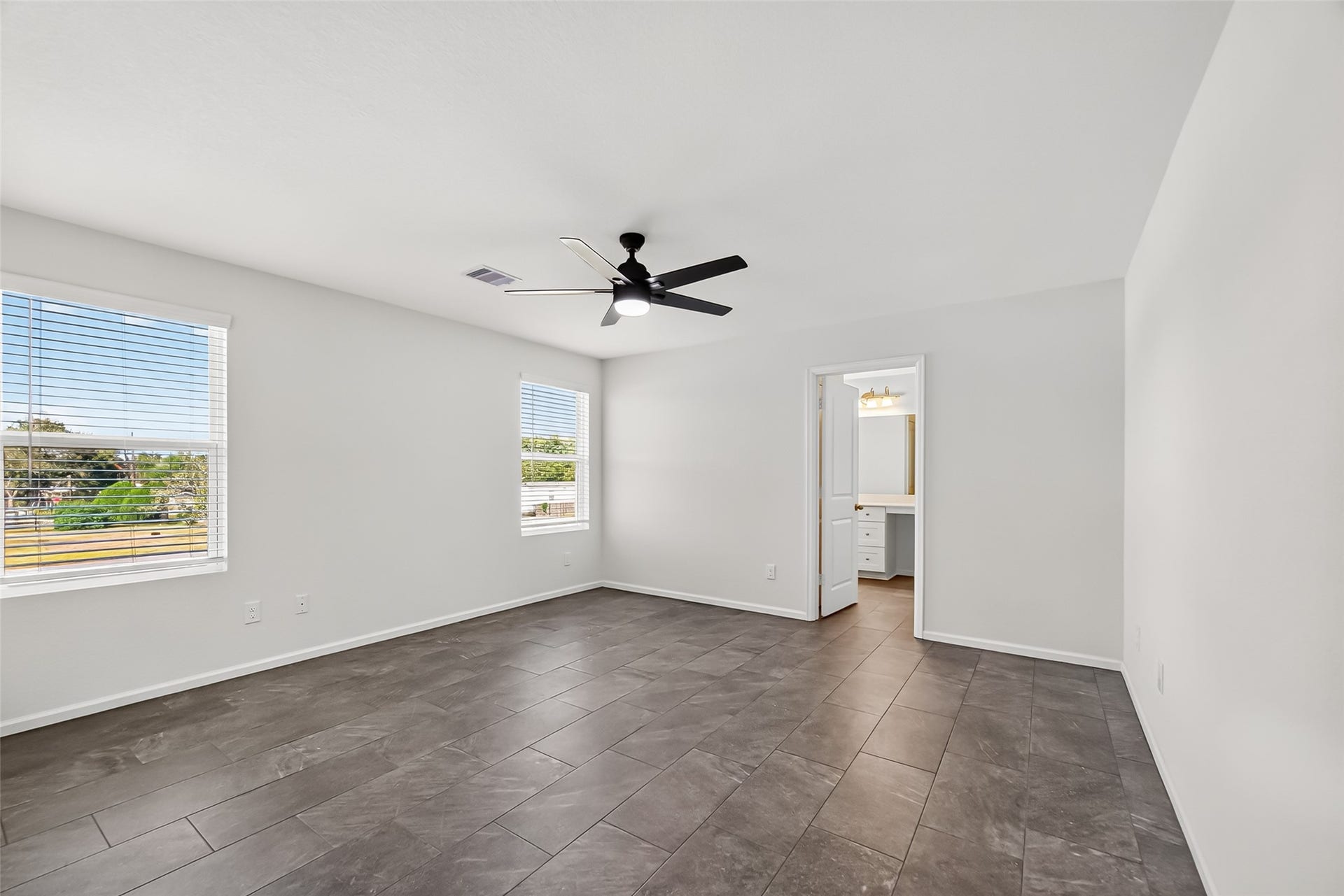 7119 Evitale Way, Houston, TX 77049 7119 Evitale Way, Houston, TX 77049
