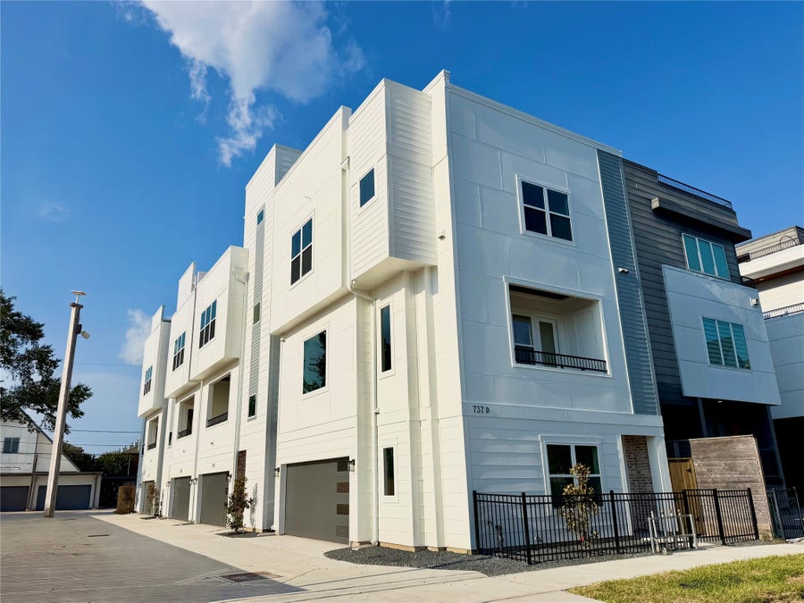 Property photo for 737 W 21st Street, #B, Houston, TX