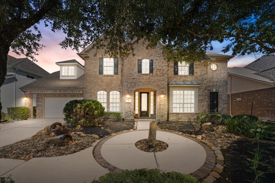Property photo for 7 N Beech Springs Circle, Spring, TX