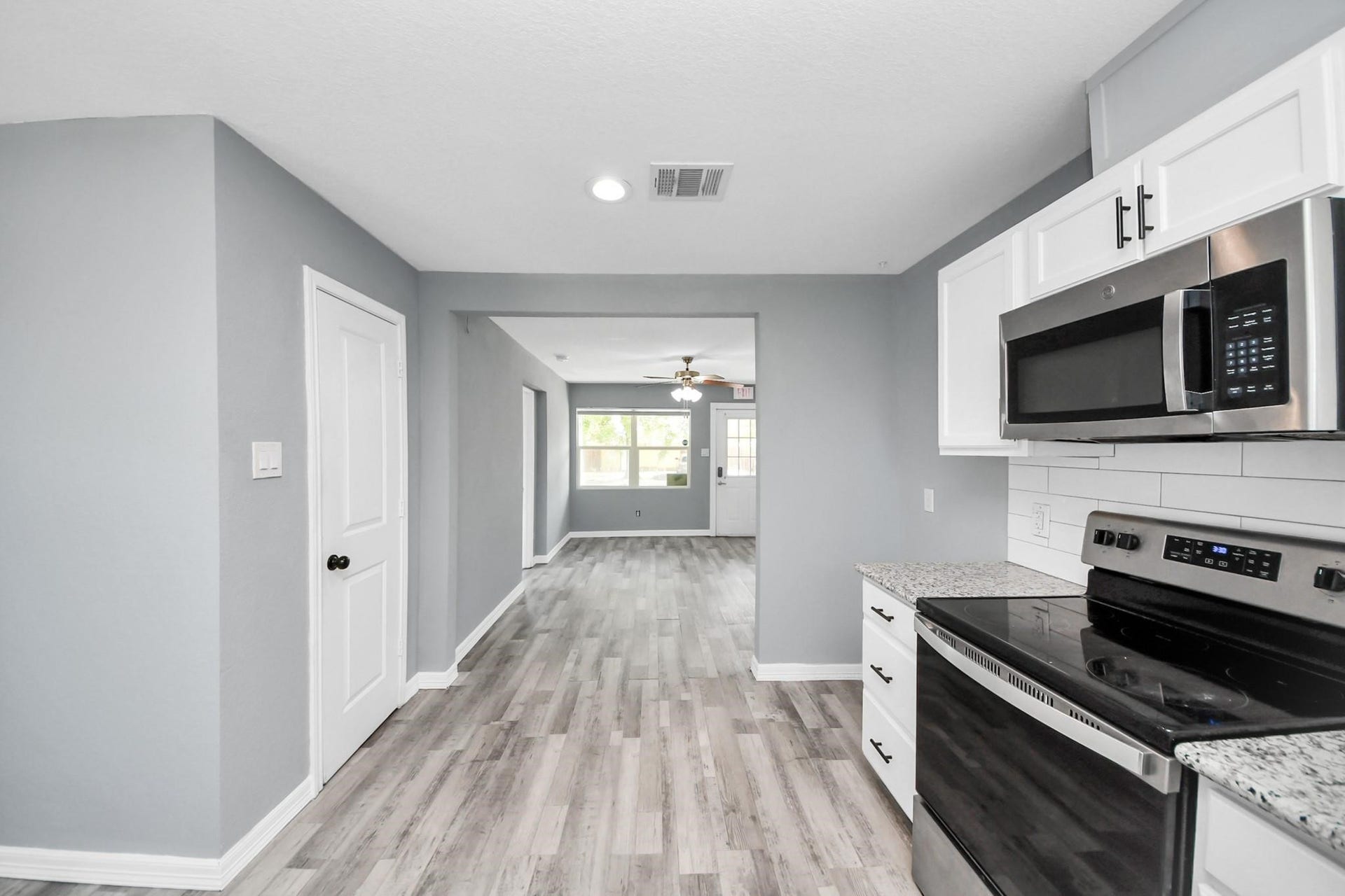 2102 Dewberry Lane, Pasadena, TX 77502 2102 Dewberry Lane, Pasadena, TX 77502