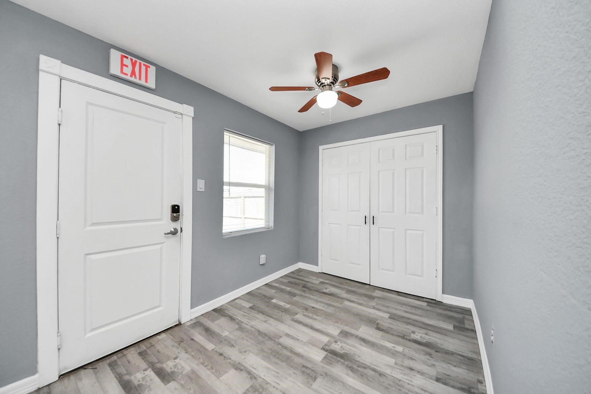 2102 Dewberry Lane, Pasadena, TX 77502 2102 Dewberry Lane, Pasadena, TX 77502