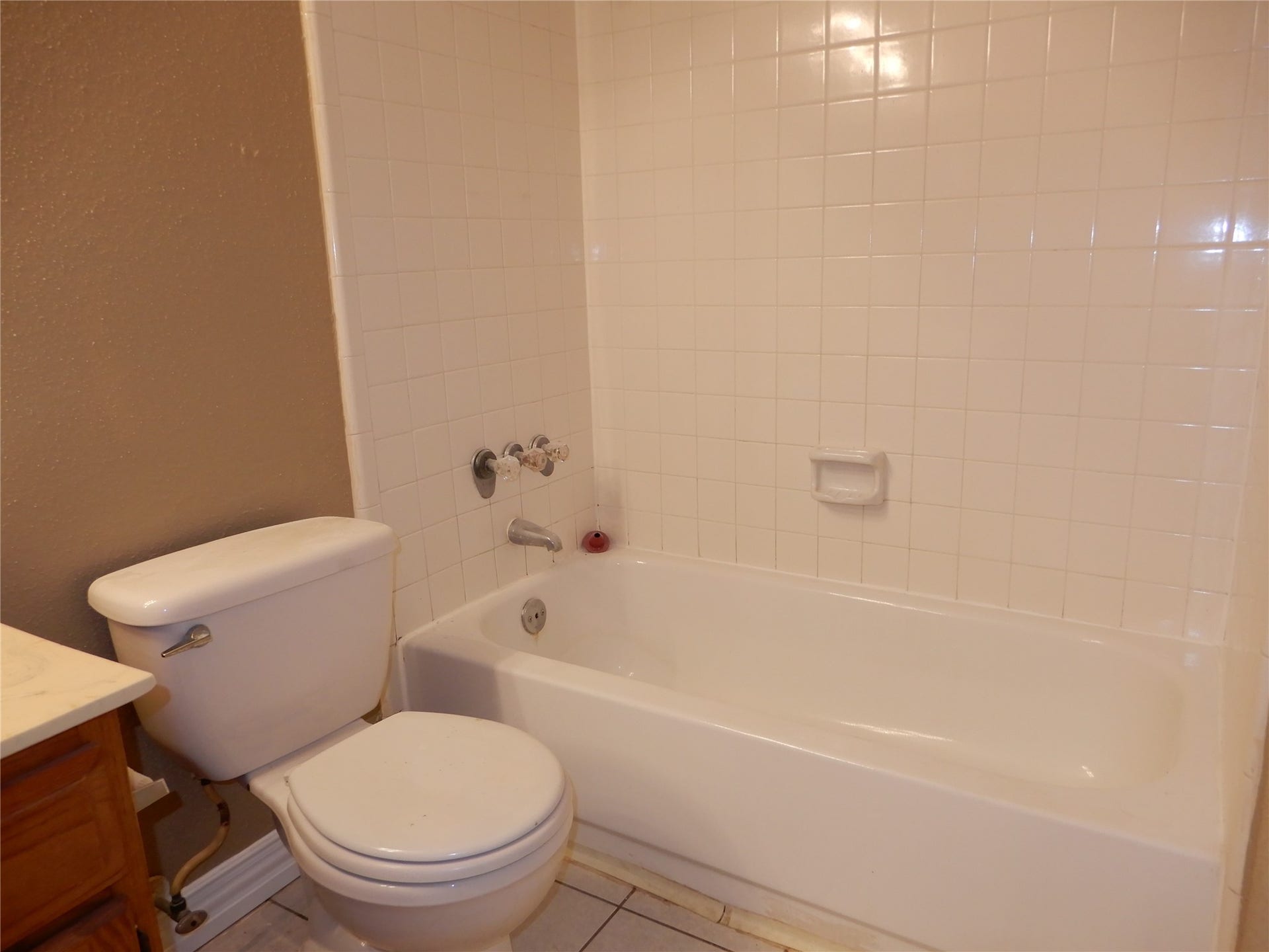 10767 Braes Bend Drive, Houston, TX 77071