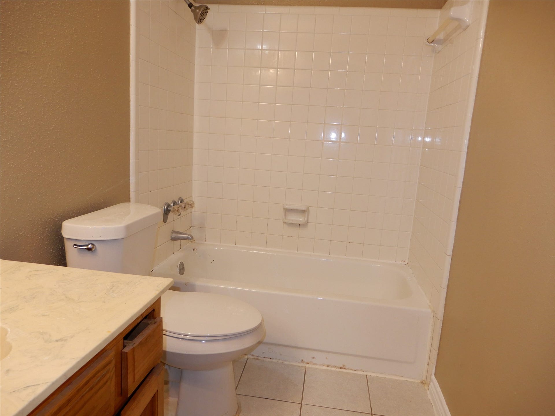 10767 Braes Bend Drive, Houston, TX 77071
