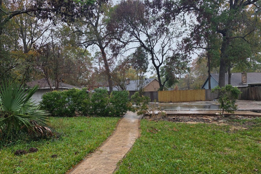 Property photo for 2075 Shadow Rock Drive, Kingwood, TX