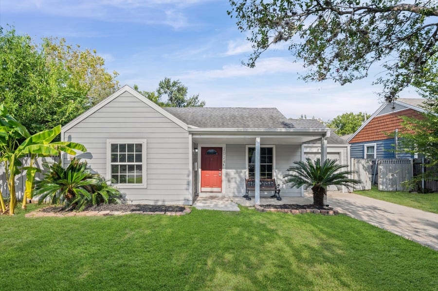 Property photo for 2024 Des Jardines Street, Houston, TX
