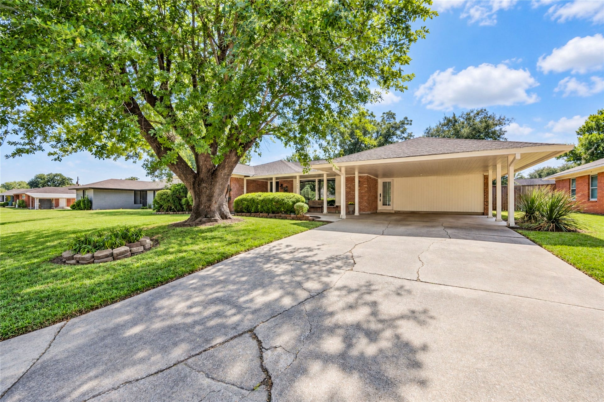 703 Oriole Lane, Pasadena, TX 77502 703 Oriole Lane, Pasadena, TX 77502