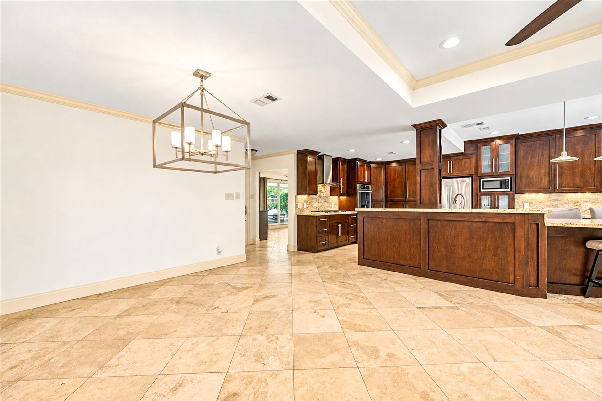 703 Oriole Lane, Pasadena, TX 77502 Dining Area