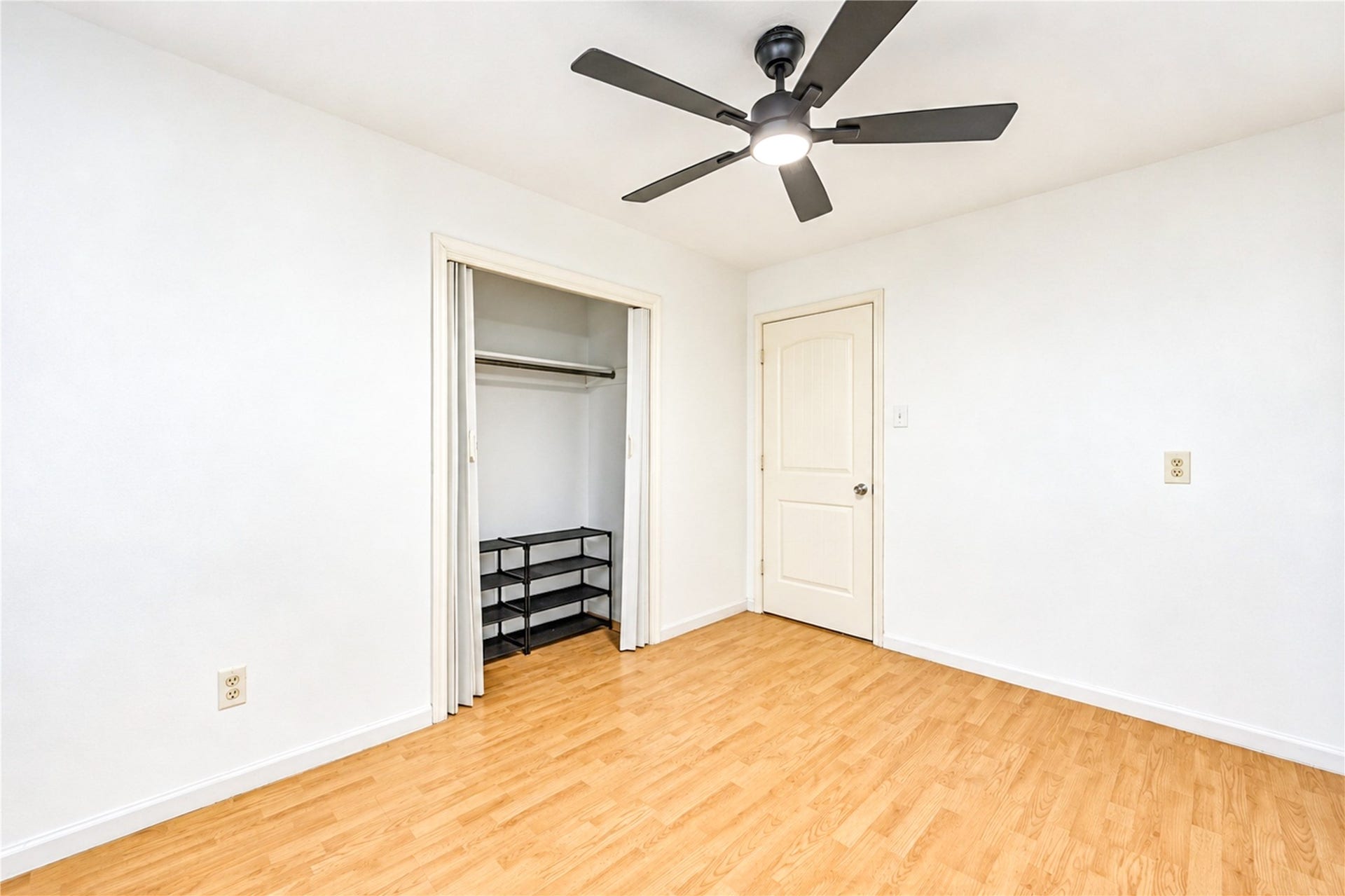 703 Oriole Lane, Pasadena, TX 77502 Bedroom 3