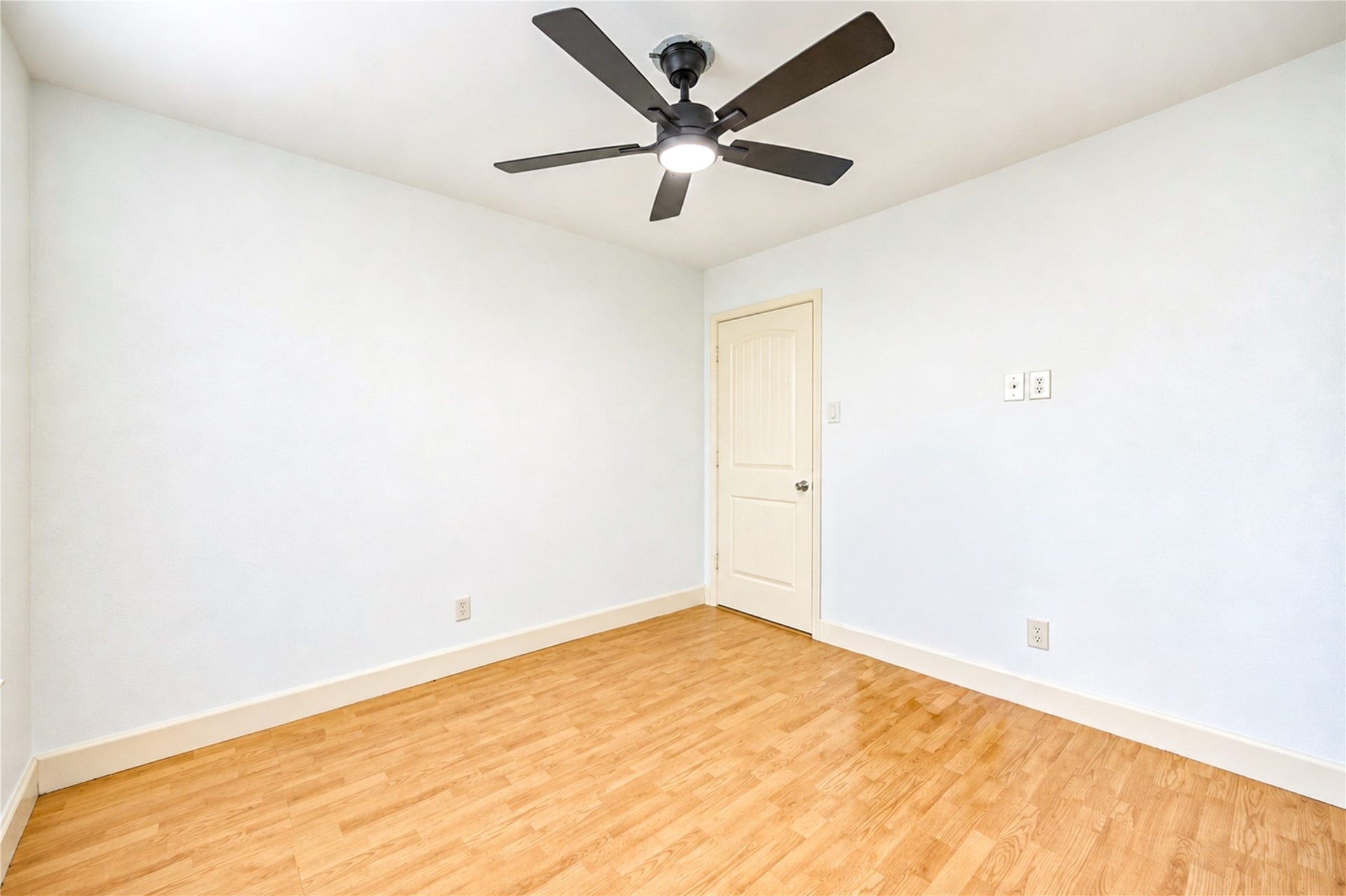 703 Oriole Lane, Pasadena, TX 77502 Bedroom 4