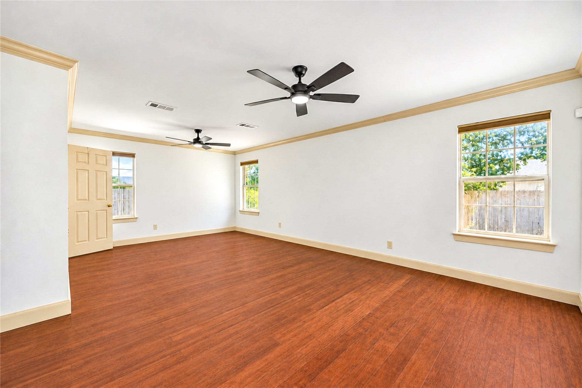 703 Oriole Lane, Pasadena, TX 77502 Primary Bedroom