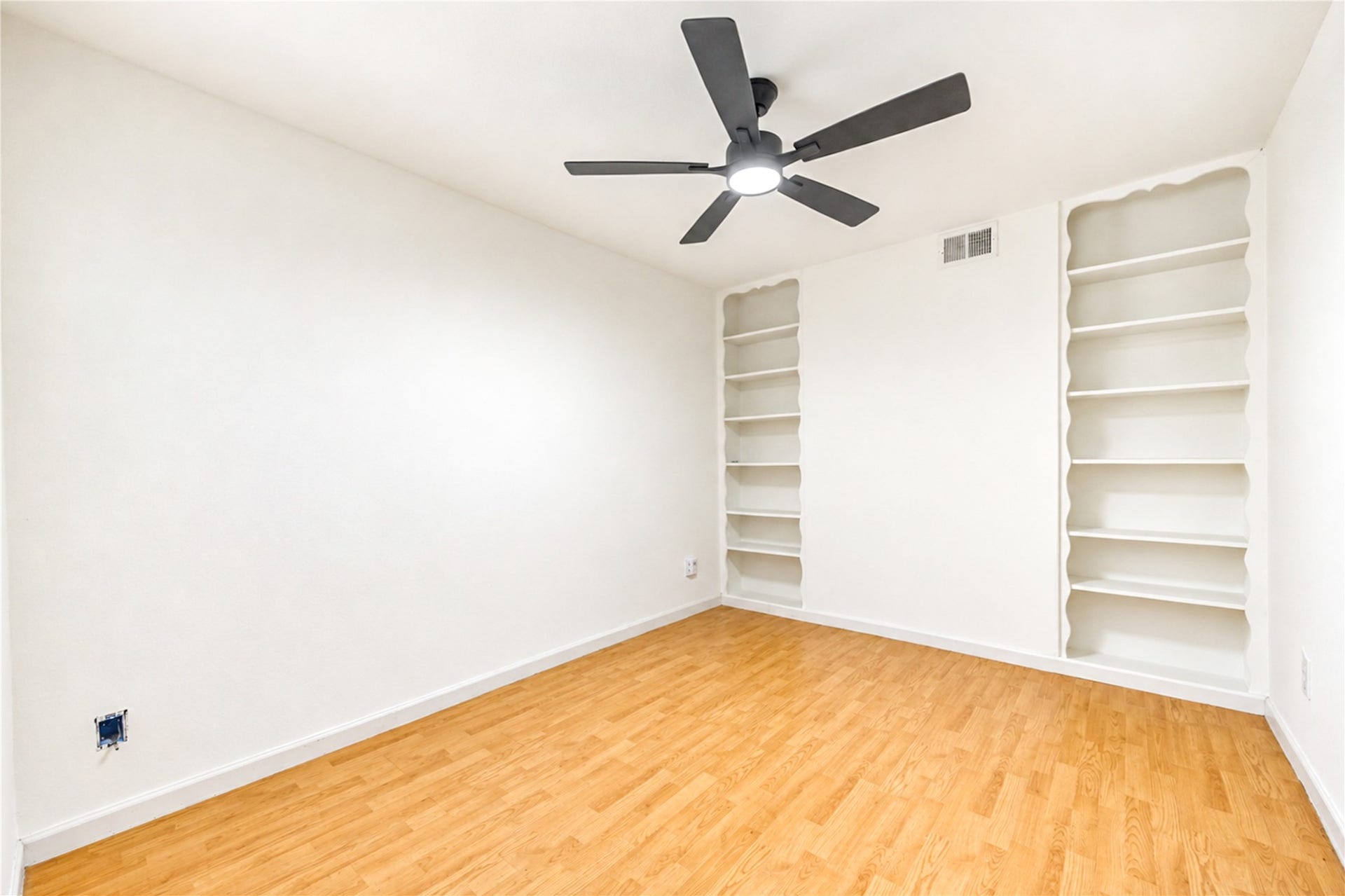 703 Oriole Lane, Pasadena, TX 77502 Bedroom 3